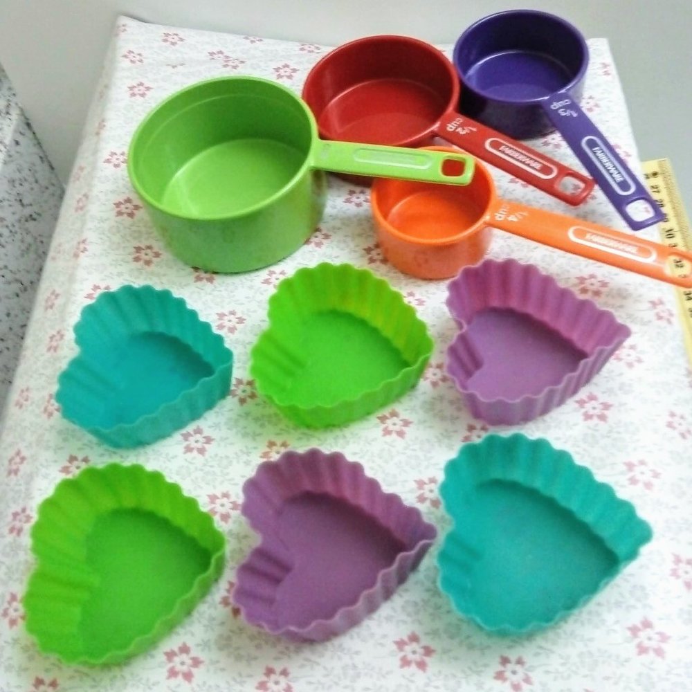 Measuring Cups Silicone Molds Cupcake Baking Heart Cups